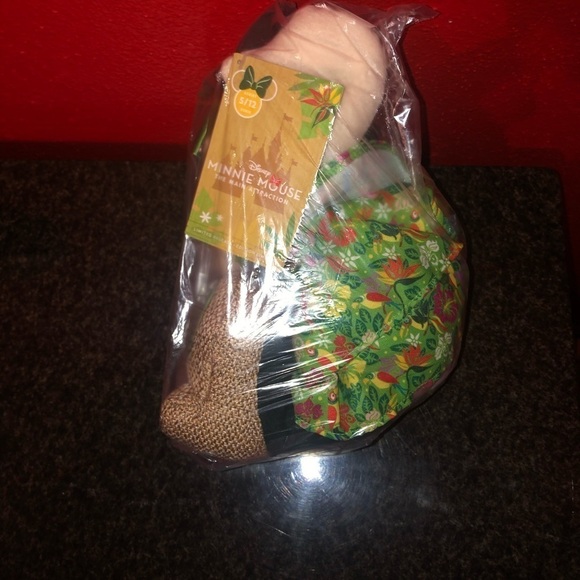 Disney Minnie Mouse May Main Attraction Plush - Picture 6 of 9